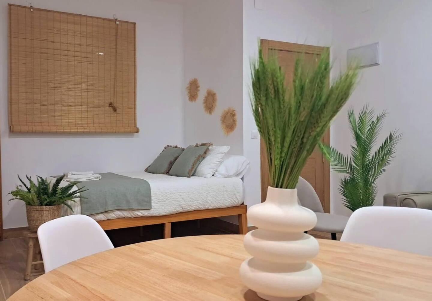 Coffee & Calm Triana Apartment Sevilla Exterior foto